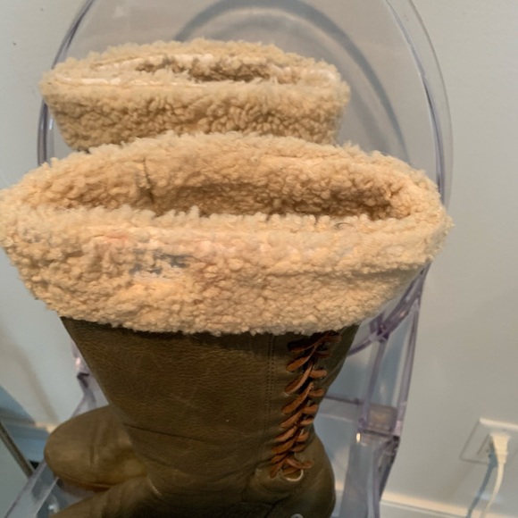 UGG wedged wool lining - Size 8 - Picture 5 of 7